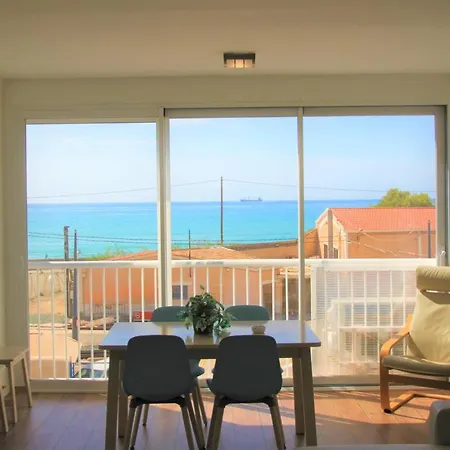 Sea Views Apartment
